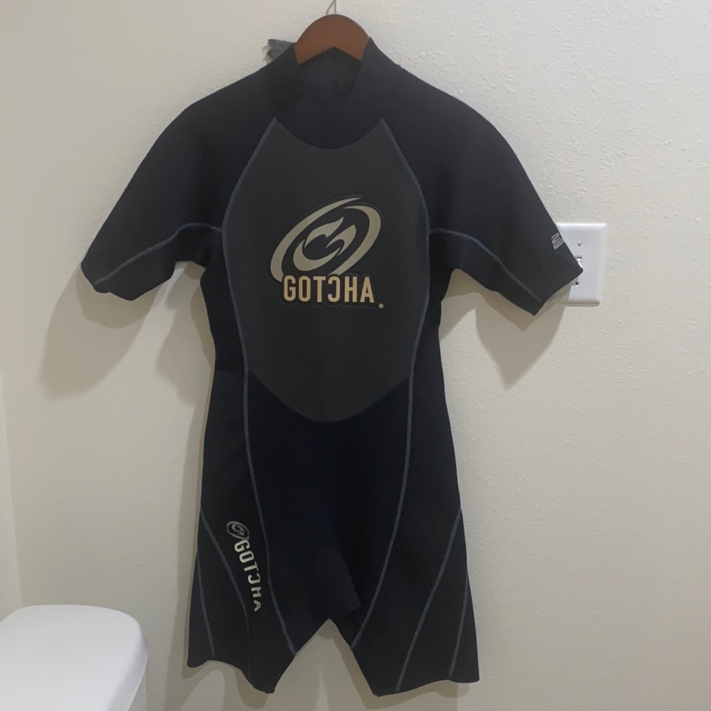 Wetsuit. Men’s medium. New, with tags